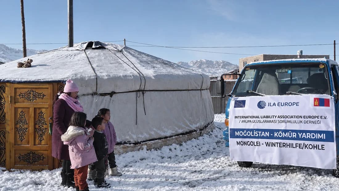 Winterhilfe Mongolei: Ein Sack Kohle für ein warmes Zuhause